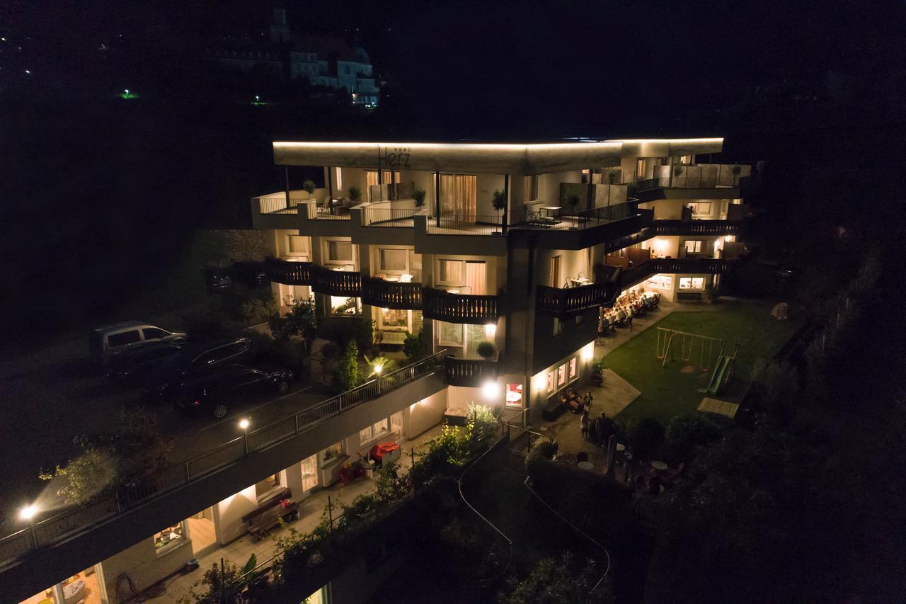 Hotel Garni Herz 티롤로 외부 사진